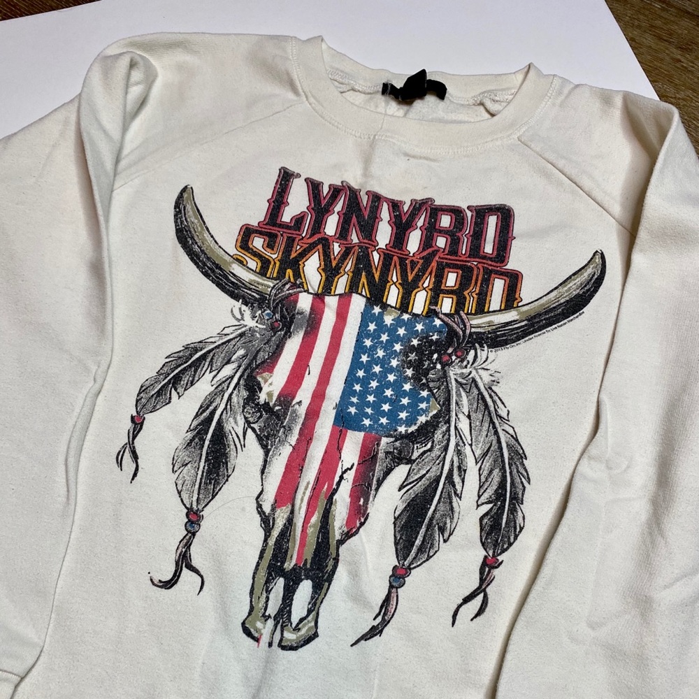 Forever 21 crewneck vintage sweater
